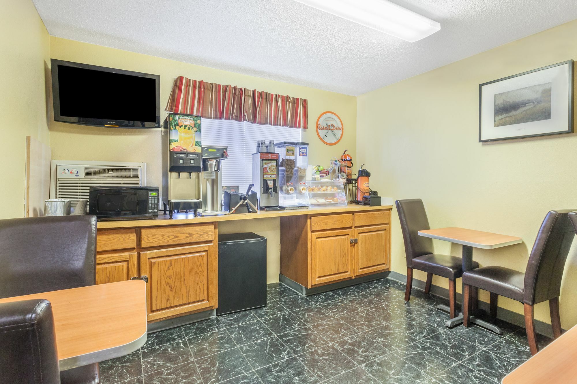 Magnuson Hotel Fort Wayne North - Coliseum Dış mekan fotoğraf